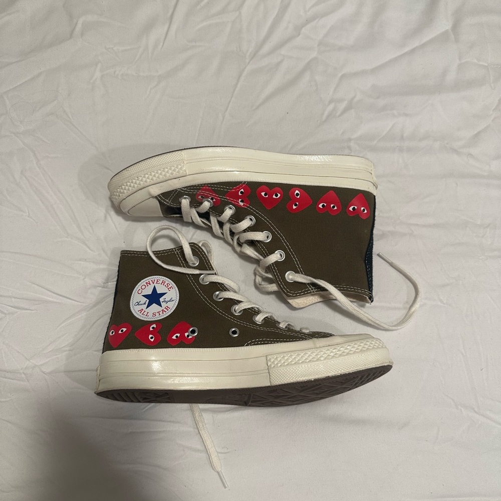 Brown Comme des Garçons Play × Chuck
70 Hi Top 'Multi Heart' Converse